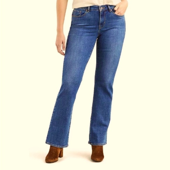 Levi’s Plus Size Classic Bootcut Denim Jeans - Picture 1 of 9